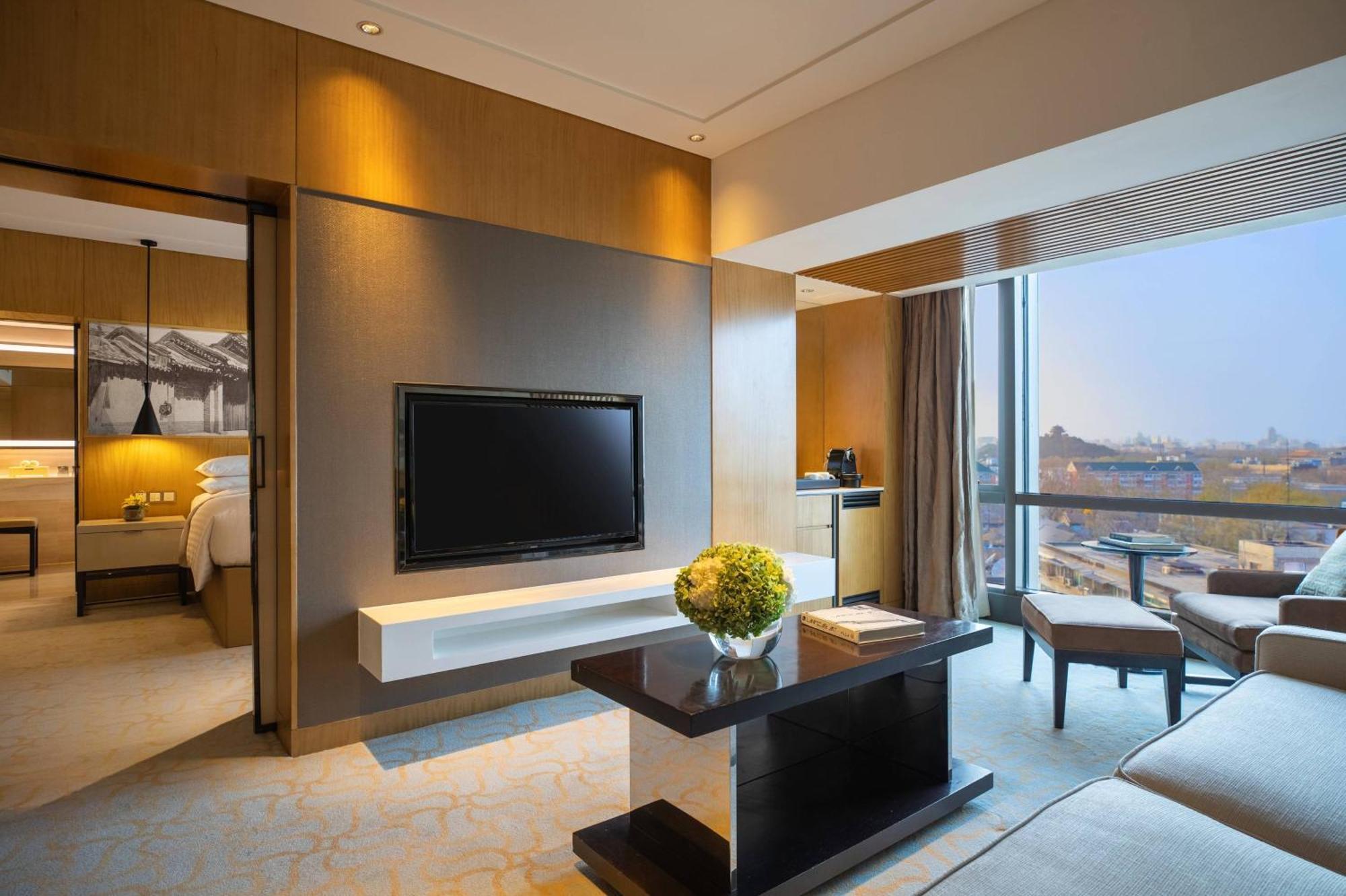 Renaissance Wangfujing Hotel 5*