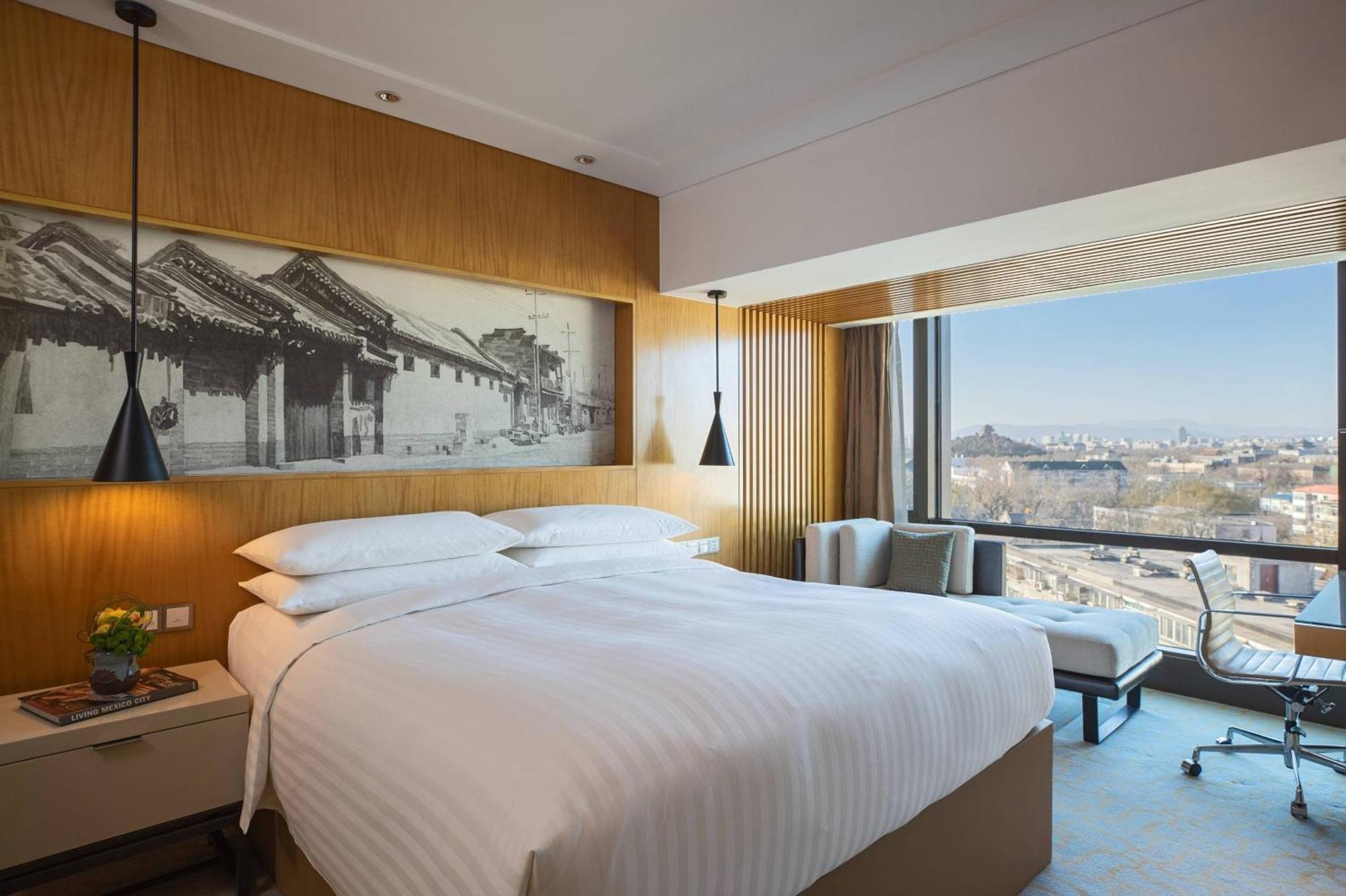 Renaissance Wangfujing 5* Beijing